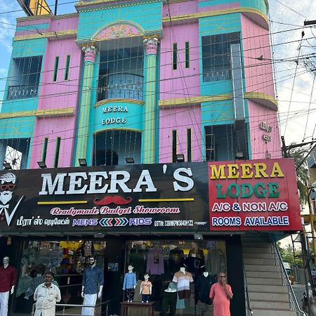Meera Lodge 치담바람 외부 사진