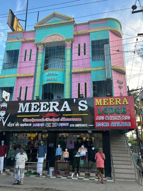 Meera Lodge 치담바람 외부 사진